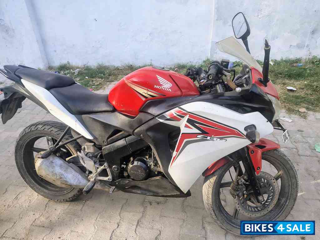Red N White Honda CBR 150R