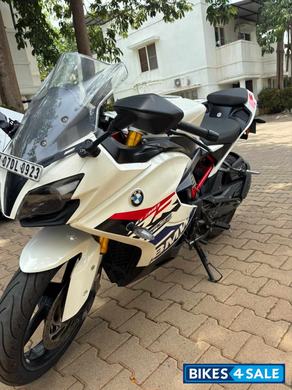 Polar White BMW G 310 RR Polar White BMW G 310 RR