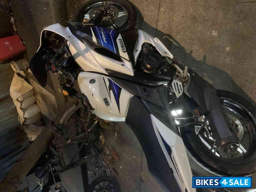 Yamaha YZF R15 S