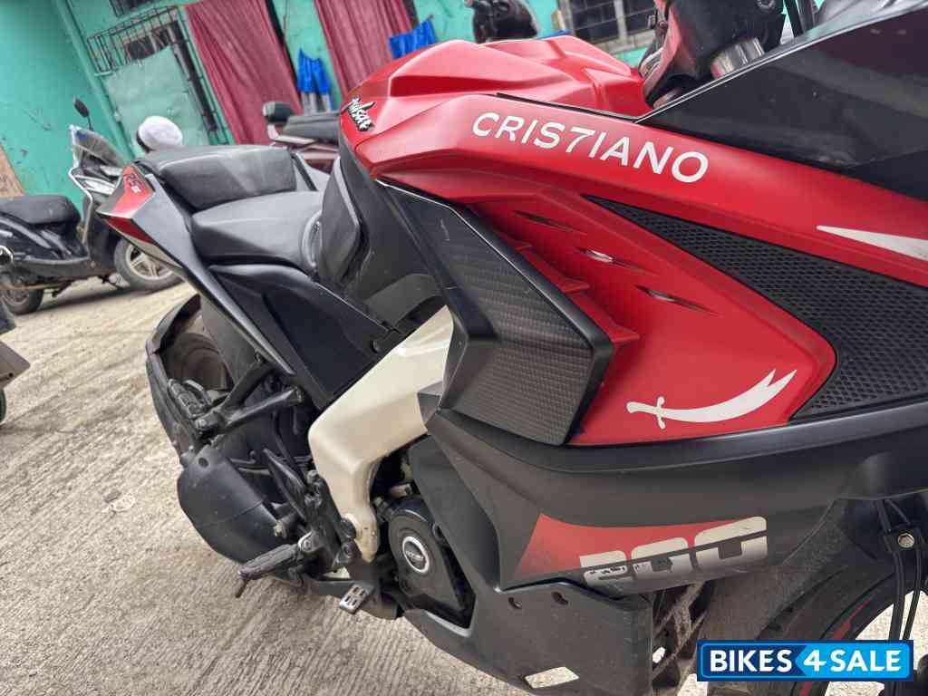 Red Bajaj Pulsar RS 200 BS6 Red Bajaj Pulsar RS 200 BS6