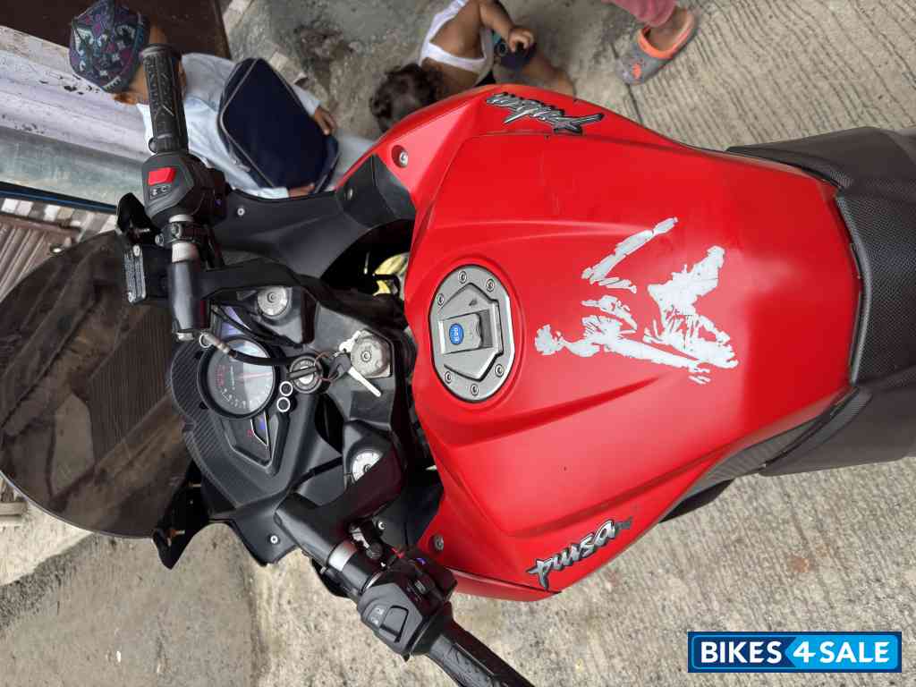 Red Bajaj Pulsar RS 200 BS6 Red Bajaj Pulsar RS 200 BS6