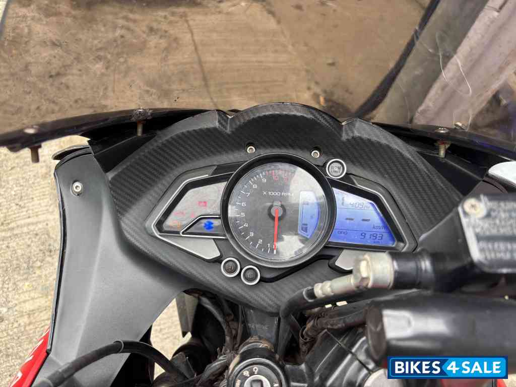 Red Bajaj Pulsar RS 200 BS6 Red Bajaj Pulsar RS 200 BS6