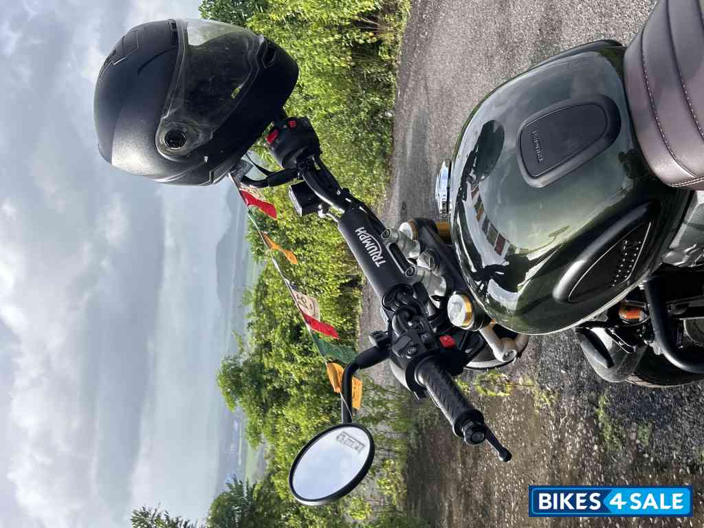 Green Triumph Scrambler 400 X