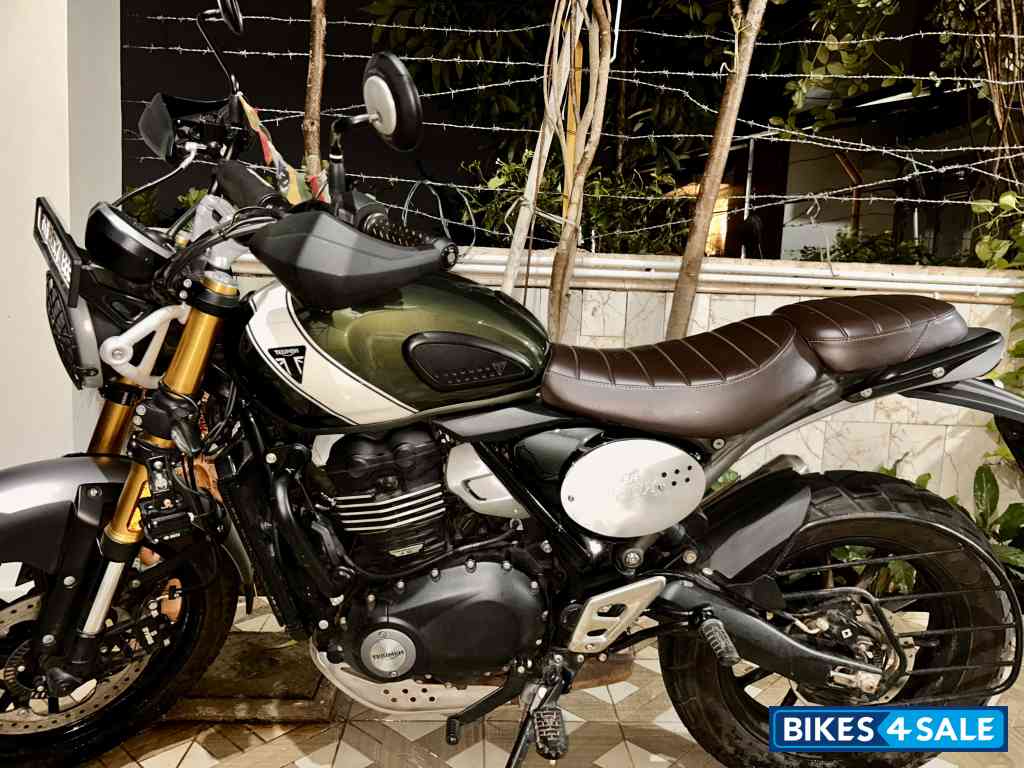 Green Triumph Scrambler 400 X Green Triumph Scrambler 400 X
