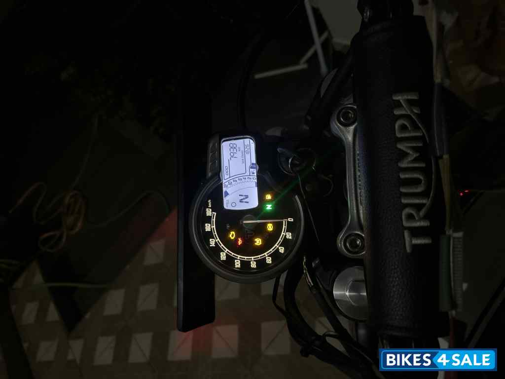 Green Triumph Scrambler 400 X Green Triumph Scrambler 400 X