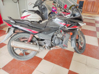 Red And Black Hero Karizma R