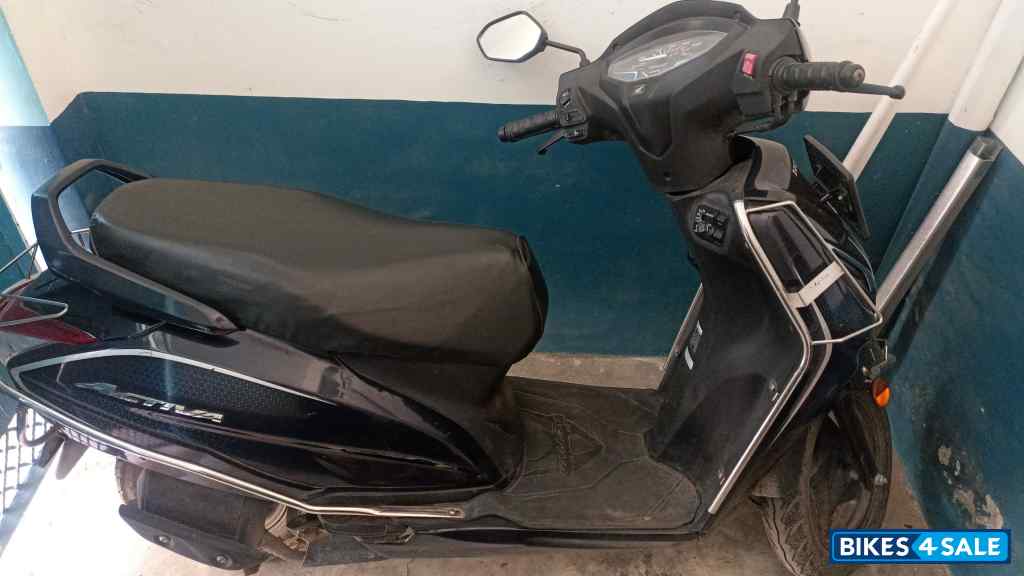Special Pearl Blue Honda Activa DLX Limited Edition