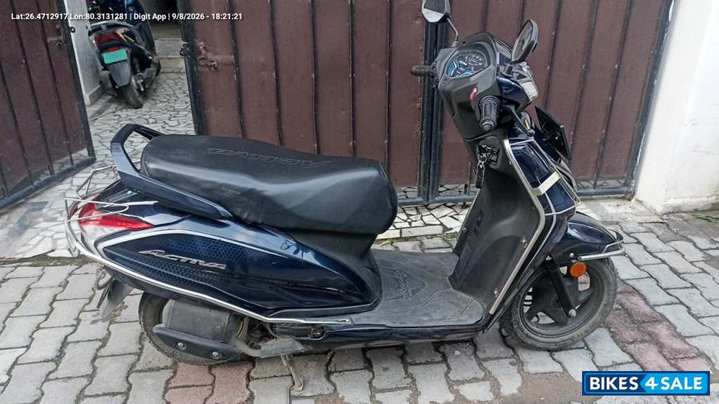 Special Pearl Blue Honda Activa DLX Limited Edition Special Pearl Blue Honda Activa DLX Limited Edition