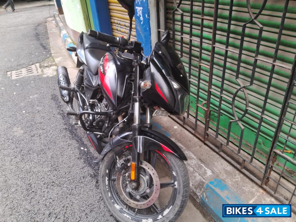 Bajaj Pulsar 150 BS6