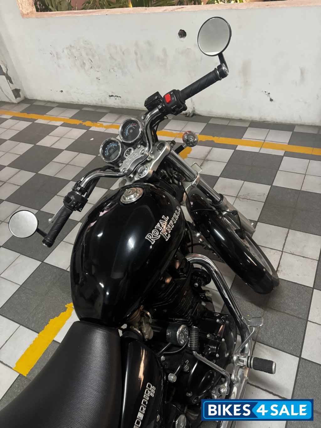 Royal Enfield Thunderbird 350 Royal Enfield Thunderbird 350