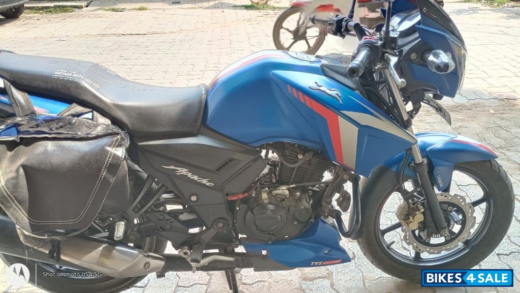 Blue TVS Apache RTR 160 Blue TVS Apache RTR 160