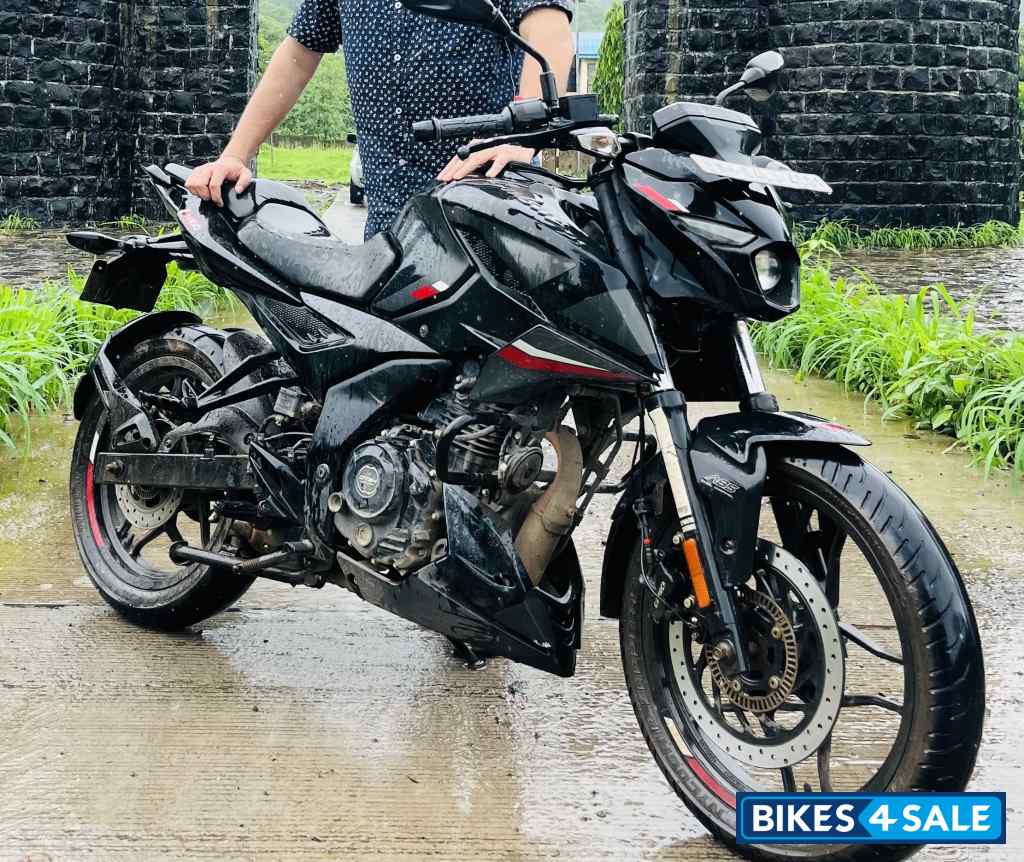 Bajaj Pulsar N160