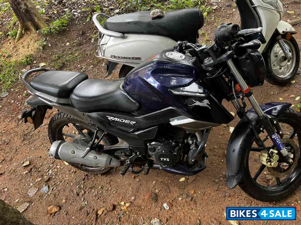Blazing Blue TVS Raider Split Seat
