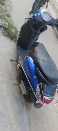 Blue Yamaha Fascino