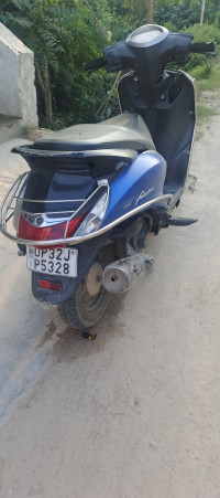 Blue Yamaha Fascino