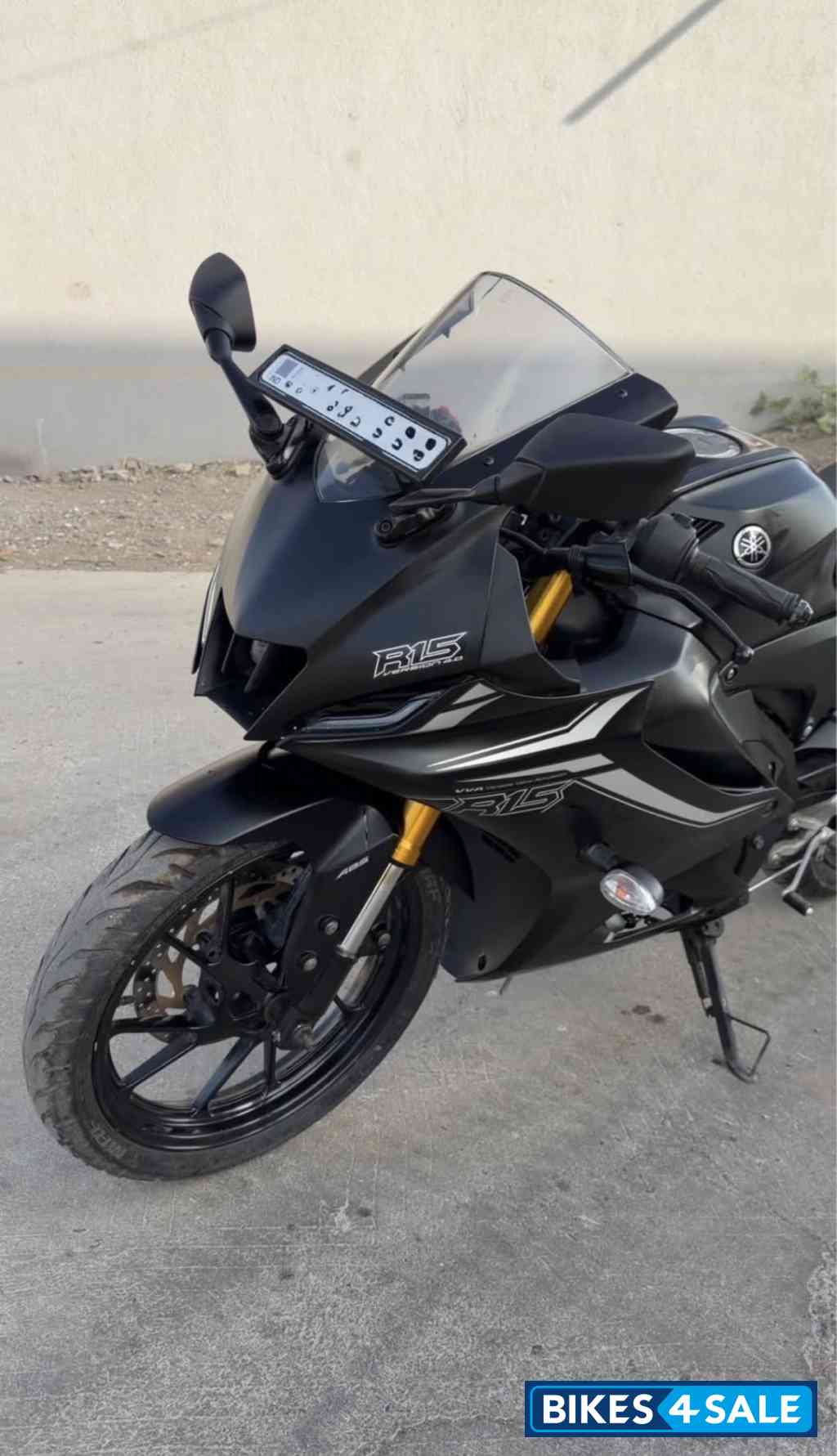 Matte Black Yamaha R15 V4