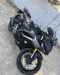 Matte Black Yamaha R15 V4