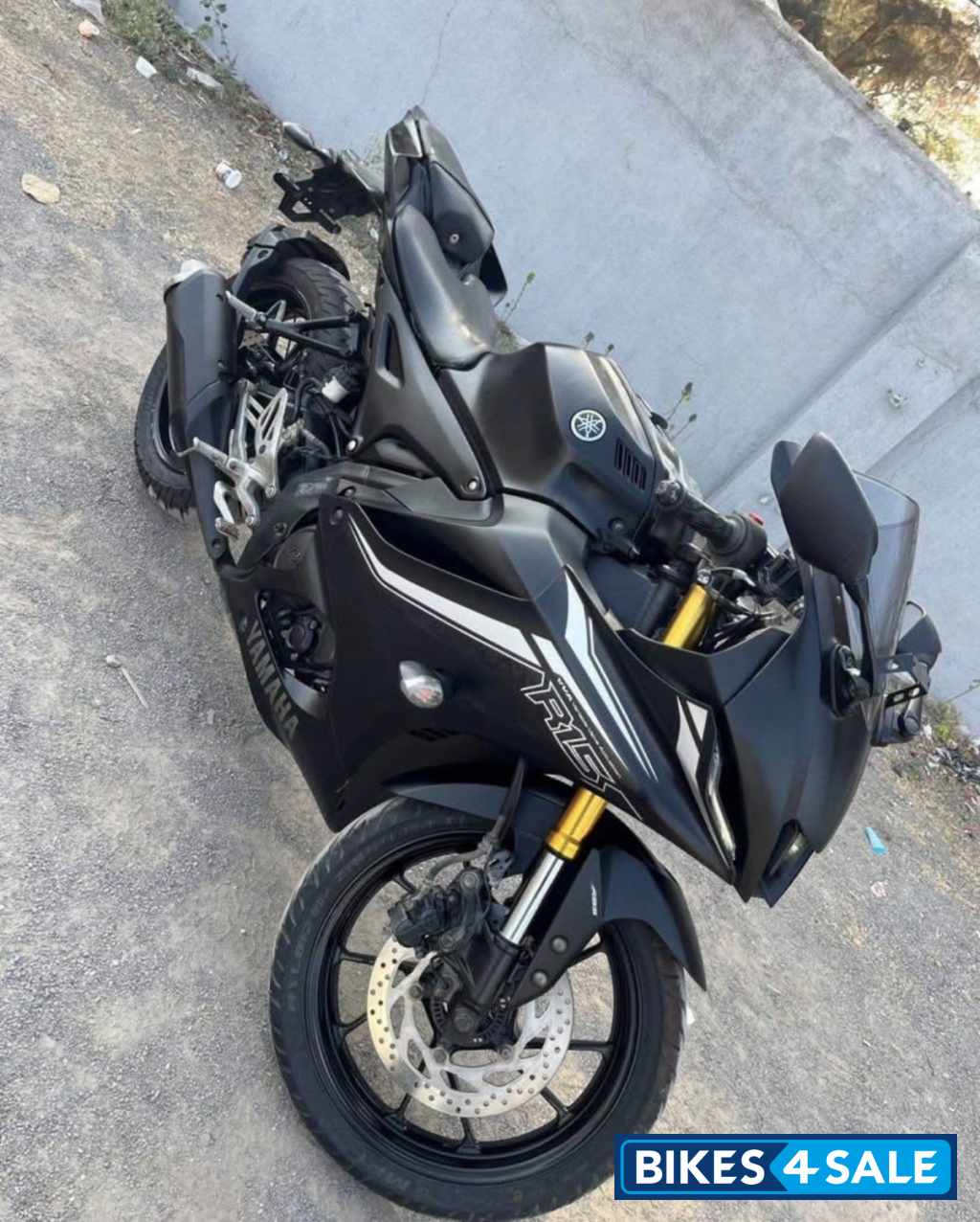 Matte Black Yamaha R15 V4 Matte Black Yamaha R15 V4