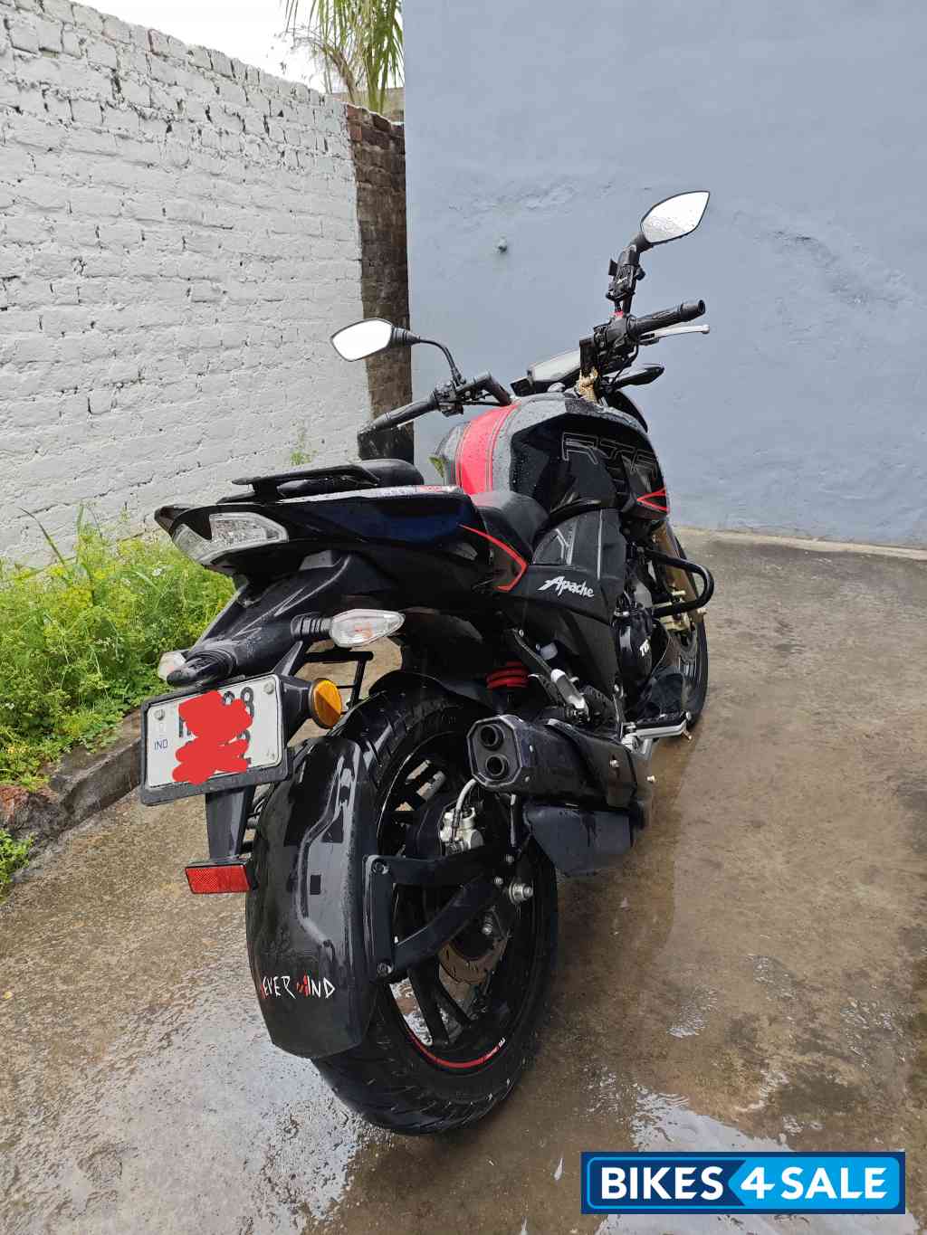 Black TVS Apache RTR 200 4V ABS