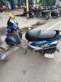 Blue Yamaha Ray