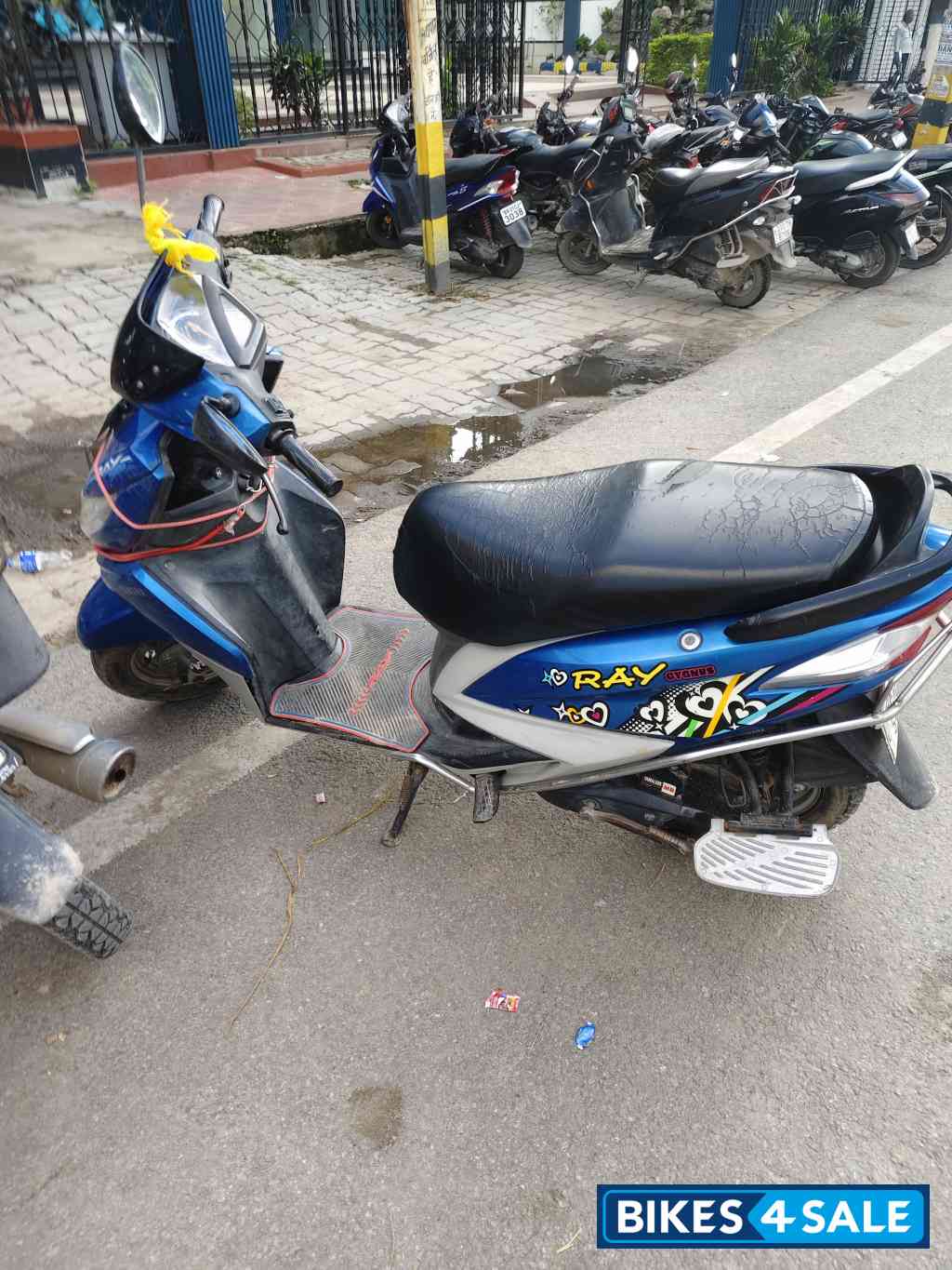 Blue Yamaha Ray Blue Yamaha Ray