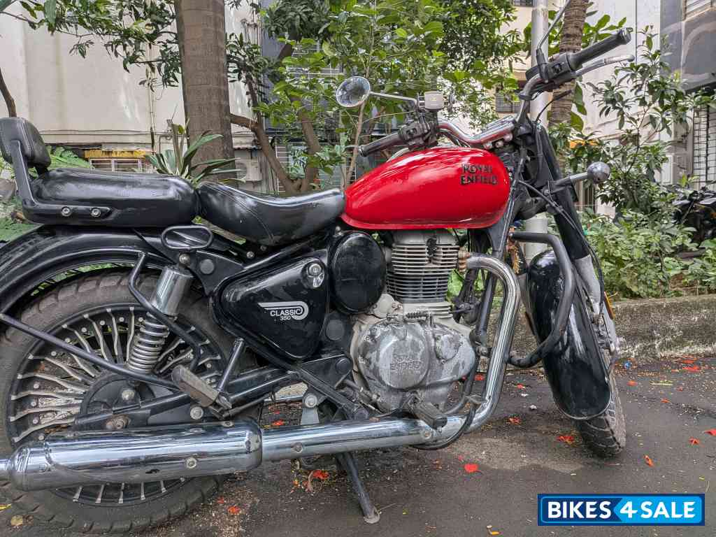 Red Royal Enfield Classic 350 Redditch Red