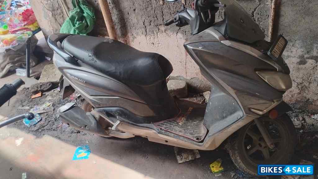 Suzuki Burgman Street
