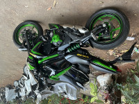 Black & Green Kawasaki ER-6n