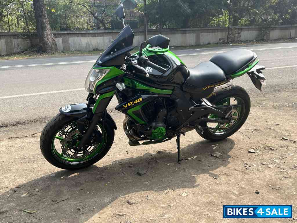 Black & Green Kawasaki ER-6n