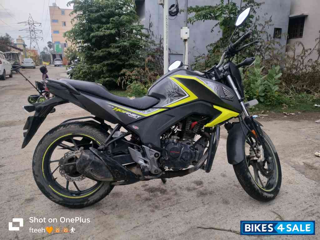 Green Honda CB Hornet 160R