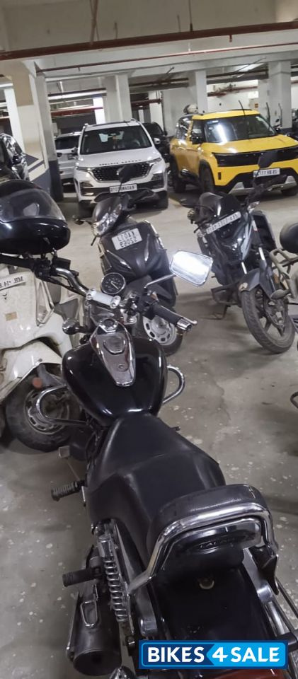 Bajaj Avenger 220 DTS-i Bajaj Avenger 220 DTS-i
