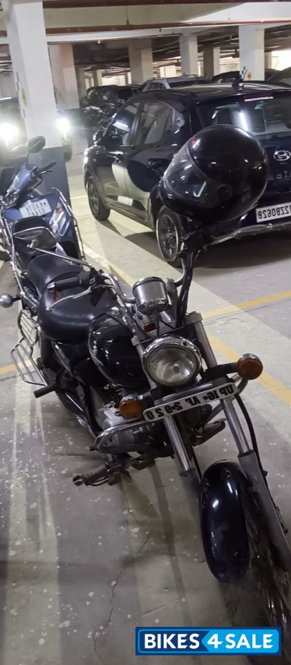 Bajaj Avenger 220 DTS-i Bajaj Avenger 220 DTS-i