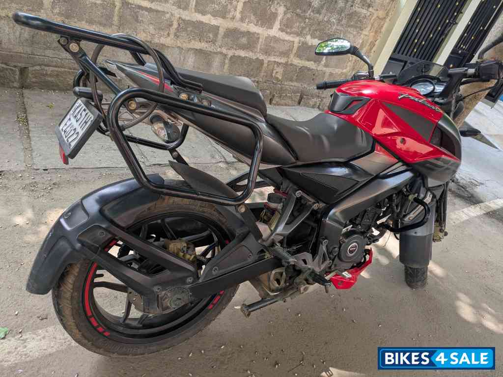 Bajaj Pulsar 200 NS Bajaj Pulsar 200 NS