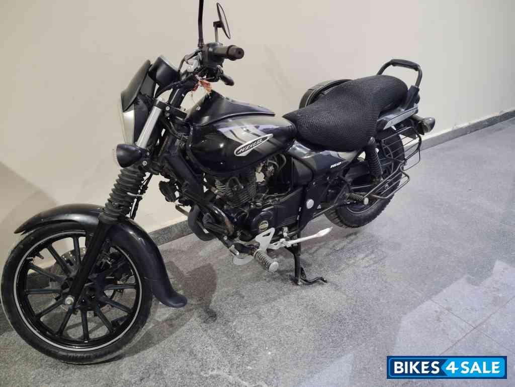 Black Bajaj Avenger Street 160