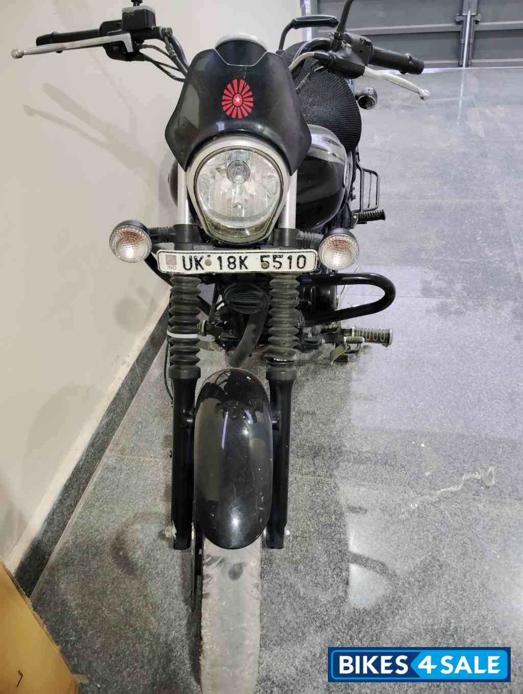 Black Bajaj Avenger Street 160 Black Bajaj Avenger Street 160