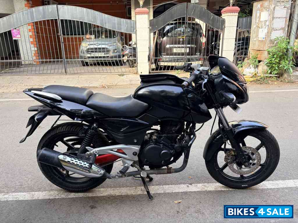 Black Bajaj Pulsar 180 DTSi