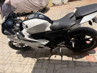 Yamaha R15 V4