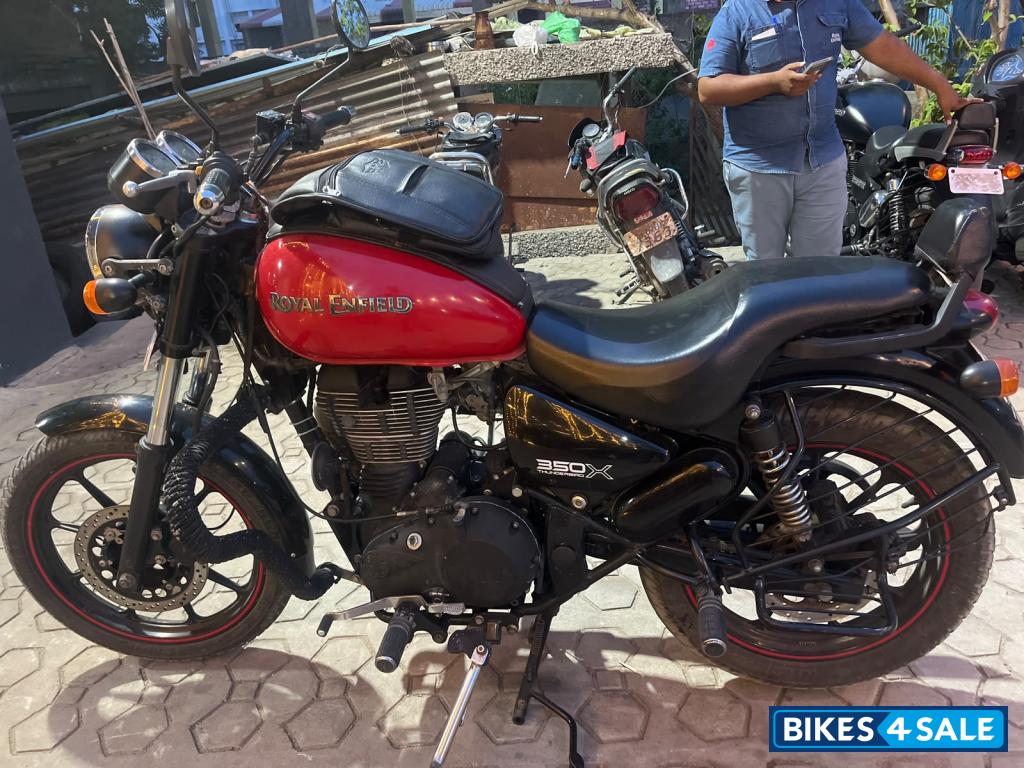 Red Royal Enfield Thunderbird X 350