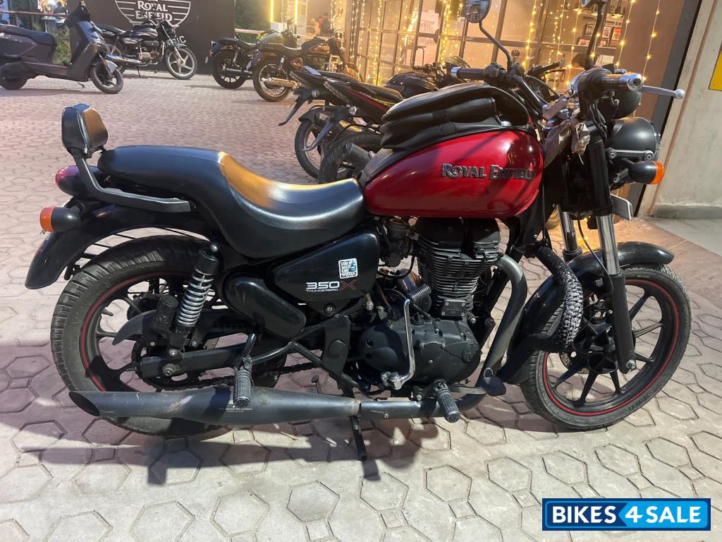 Red Royal Enfield Thunderbird X 350 Red Royal Enfield Thunderbird X 350