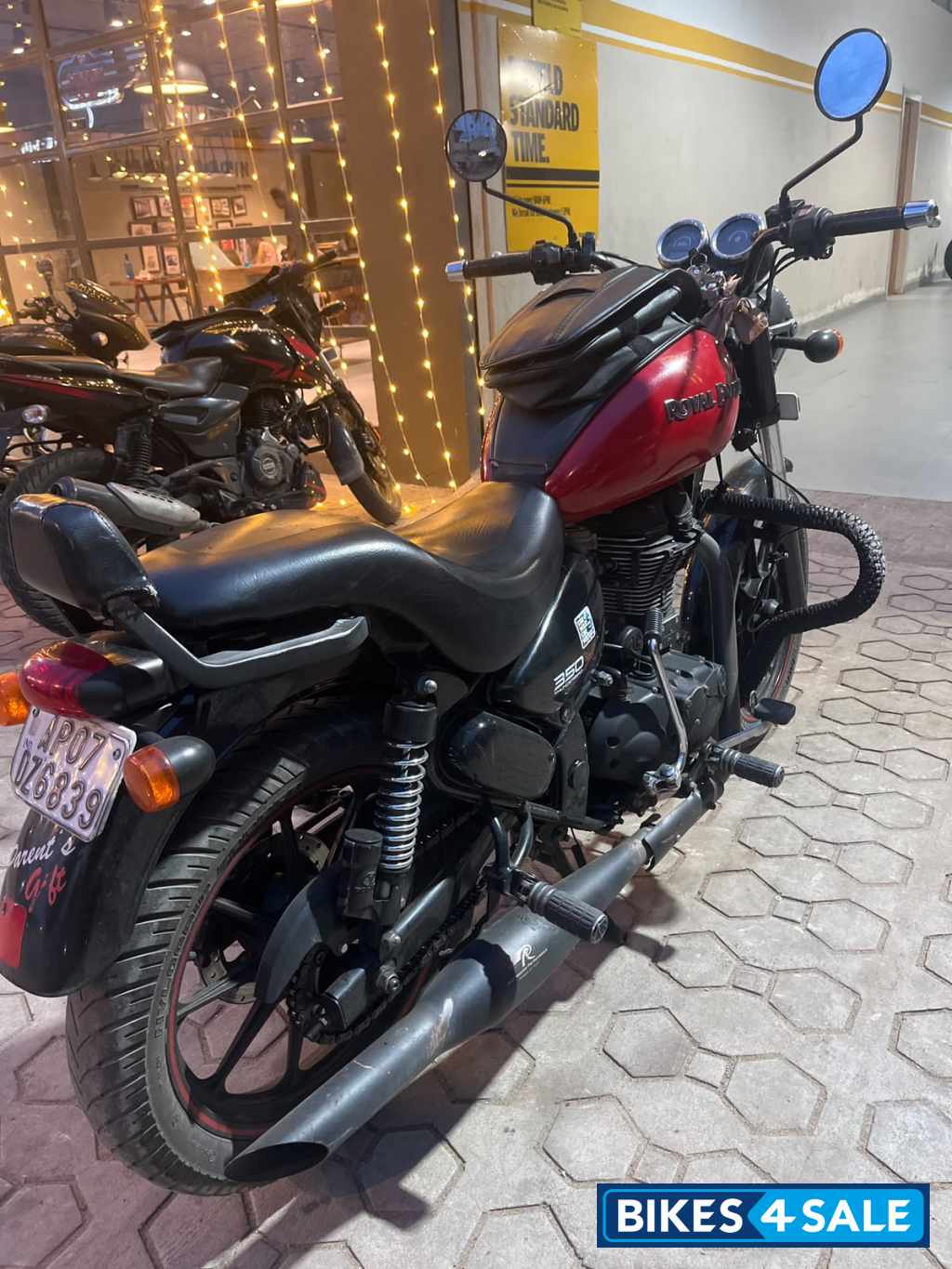 Red Royal Enfield Thunderbird X 350 Red Royal Enfield Thunderbird X 350