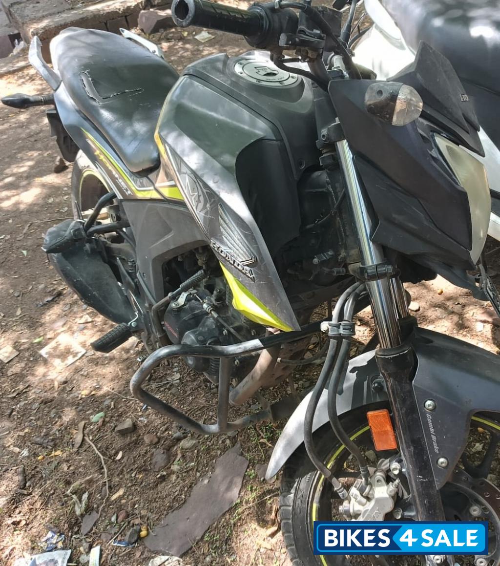 Honda CB Hornet 160R Honda CB Hornet 160R