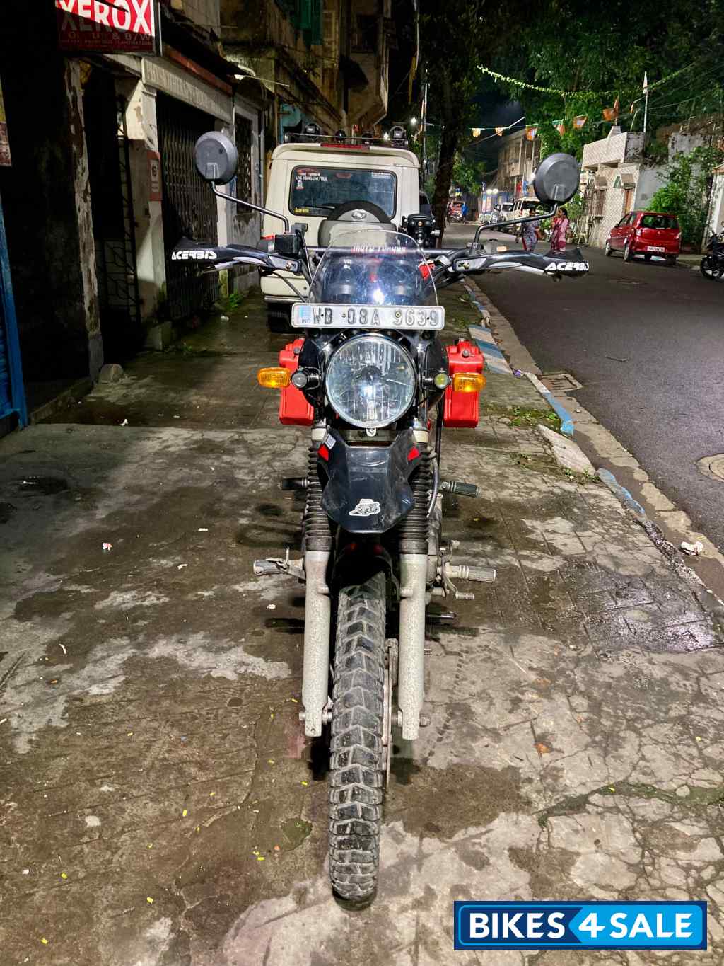 Black Royal Enfield Thunderbird 500 Black Royal Enfield Thunderbird 500