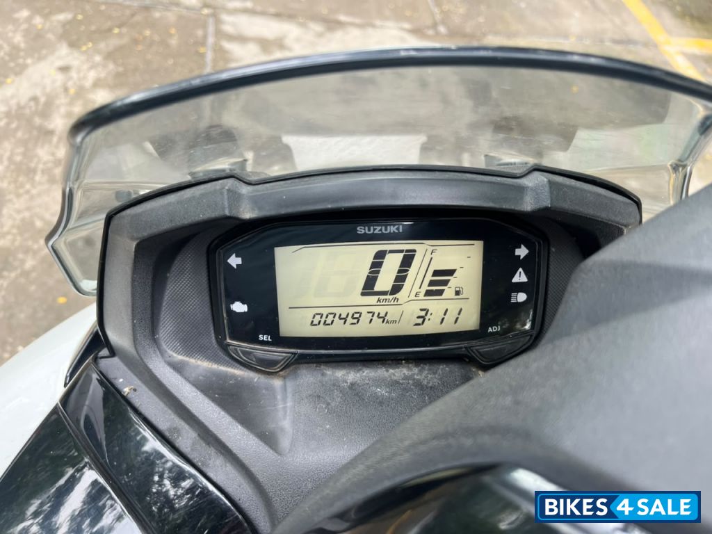 White Suzuki Burgman Street BS6