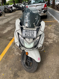 White Suzuki Burgman Street BS6