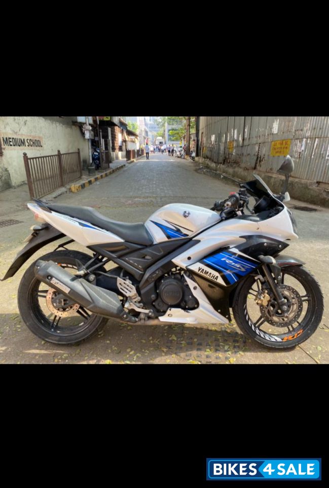 Wht Blue Yamaha YZF R15 Wht Blue Yamaha YZF R15