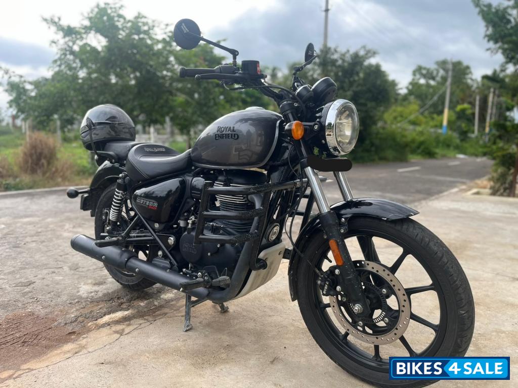 Royal Enfield Meteor 350 Fireball Royal Enfield Meteor 350 Fireball