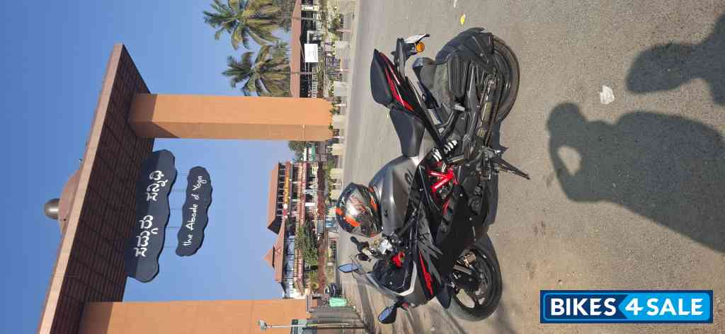 Black And Gray TVS Apache RR 310 2024