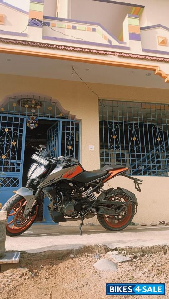 KTM Duke 200