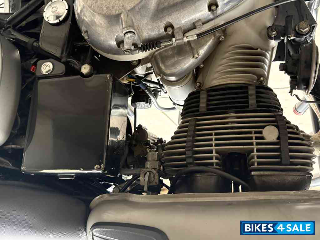 Royal Enfield Classic Gunmetal Grey Royal Enfield Classic Gunmetal Grey