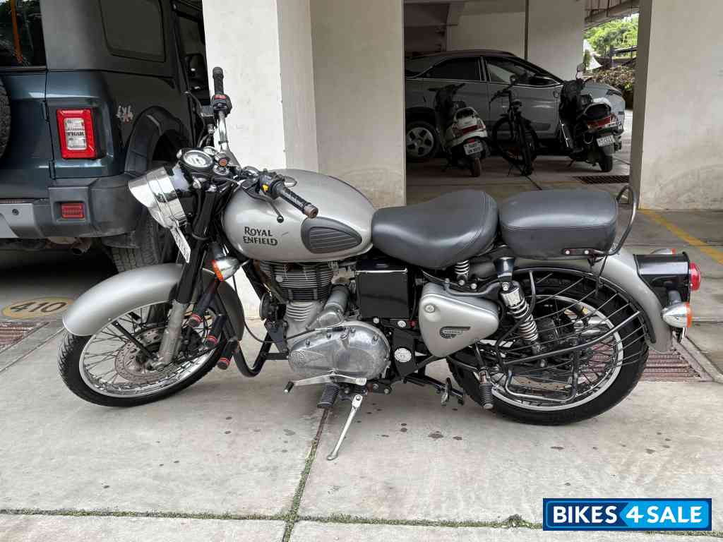 Royal Enfield Classic Gunmetal Grey Royal Enfield Classic Gunmetal Grey